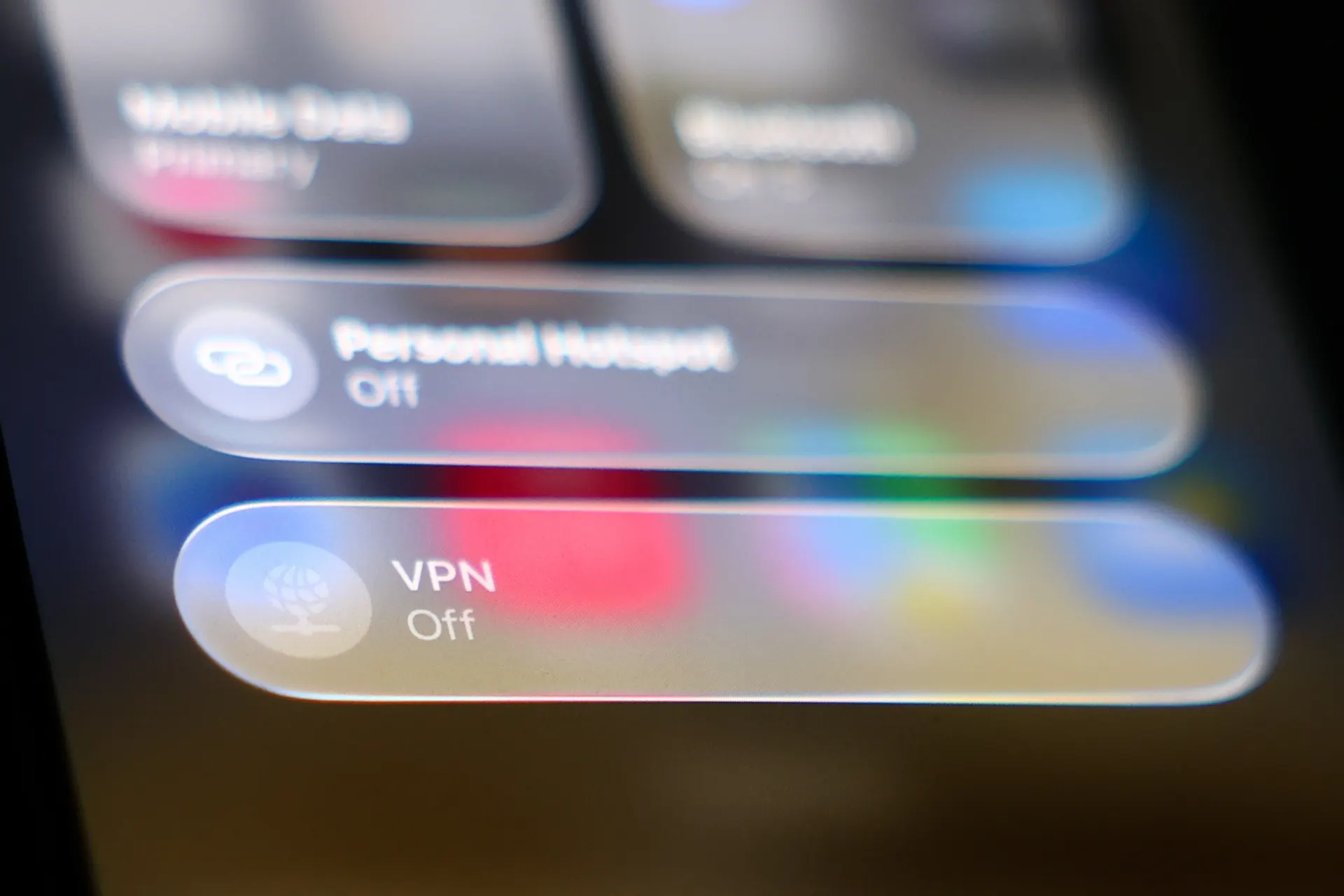 После ограничений с 15 апреля некоторые маркетплейсы и онлайн‑платформы вновь открываются для части пользователей при использовании VPN, хотя у многих доступ по‑прежнему возможен только без него.