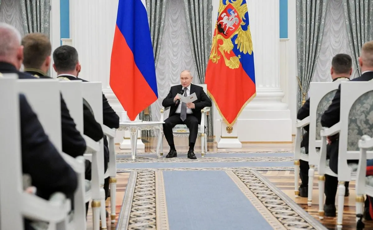 Президент заявил о «террористическом ударе», назвал предполагаемых виновников, озвучил данные о жертвах и поручил МИД и Минобороны подготовить реакцию.