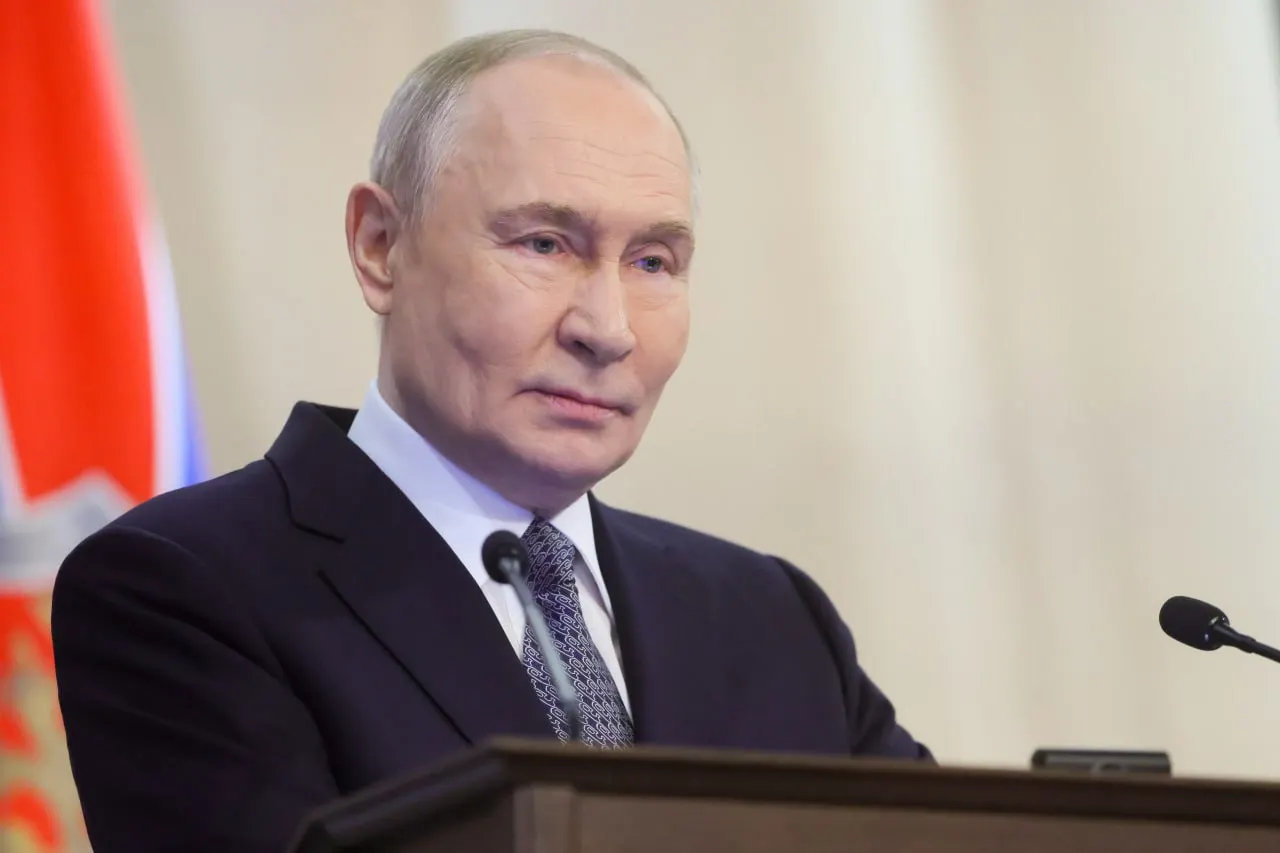 Президент России Владимир Путин прибудет в Казахстан по приглашению президента Касым-Жомарта Токаева. В ходе переговоров планируется обсудить укрепление стратегического партнёрства и союзнических отношений.