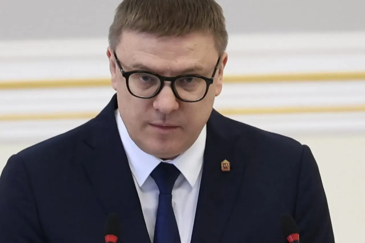 Губернатор обратился к депутатам с инициативой изменить устав региона и разделить функции главы региона и председателя правительства — сейчас эти роли совмещает Алексей Текслер.