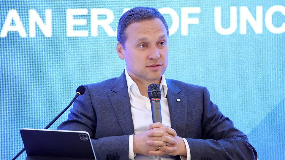 Вице‑председатель правления Сбербанка Тарас Скворцов заявил, что увеличение налоговой нагрузки и усиление финансового контроля приводят к росту наличности у населения — деньги не возвращаются в банковский оборот.