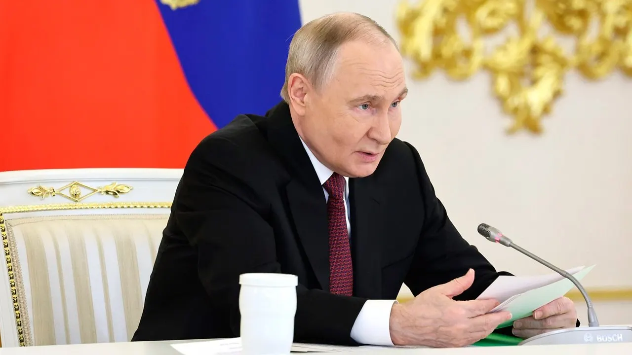 Президент заявил, что по темпам экономического роста Россия превосходит Евросоюз; по паритету покупательной способности экономика РФ занимает 4-е место в мире и 1-е в Европе.