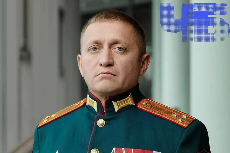 Евгений Мурашов, ранее служивший в 3-й мотострелковой дивизии, оказался в центре критики: подразделение, где он проходил службу, по данным международных и украинских расследований, причастно к пыткам, массовым захоронениям и ударам по мирному населению в районах вокруг Изюма и Купянска.