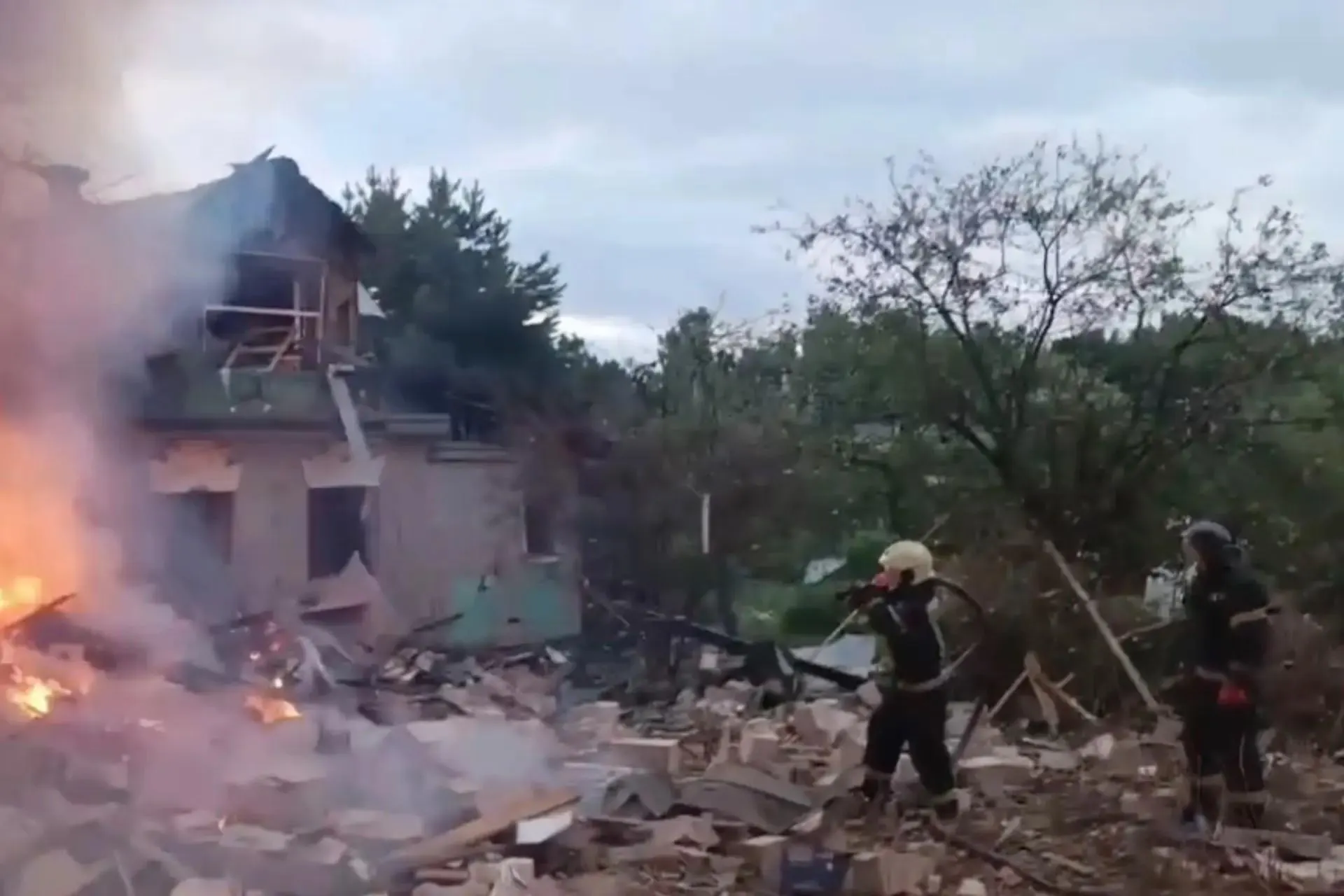 В среднем 61–62 человека в день — такое число погибших и пострадавших при недавних атаках по данным МИДа.