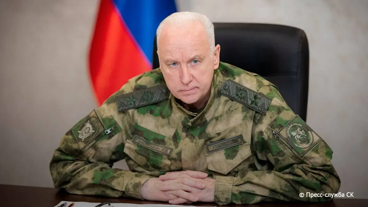 Глава СК сообщил, что с начала войны 54 региона подверглись ударам: 1 472 погибших (включая 45 детей), 6 754 раненых, ущерб превышает 1 трлн рублей. Около трети жертв пришлись на апрель–июнь 2026 года.
