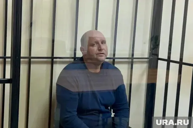 Суд признал Евгения Архипова виновным во взятках и превышении полномочий; ему назначили пять лет колонии и штраф 450 тыс. рублей. В регионе продолжаются задержания руководителей ФСИН.
