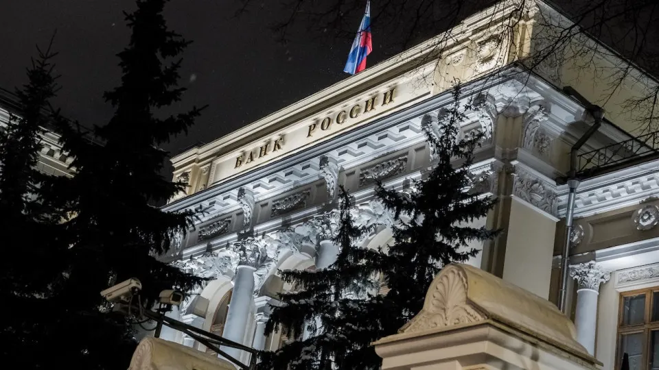 Теперь можно сообщать о лицах, реально управляющих банковскими и финансовыми структурами, включая теневых руководителей. Сервис поможет регулятору отслеживать цепочки владения и снижать риски.