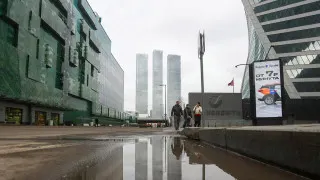 Большинство российских работодателей отказались от расширения штата до конца года: компании переходят от массового найма к точечным решениям, растет доля неполной занятости, но массовых увольнений пока не фиксируется.