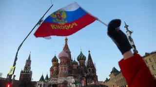 Просроченная задолженность бизнеса перед поставщиками и контрагентами превысила 8,2 трлн руб., достигнув 3,8% ВВП на фоне падения спроса и повышения налогов.