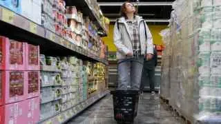 Глава военной разведки Швеции Томас Нильссон заявил, что российские власти занижают показатели инфляции и дефицита бюджета, чтобы создать иллюзию устойчивости экономики на фоне санкций и расходов на войну.