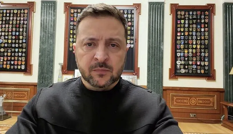Президент Украины сообщил, что разведка получила данные (в том числе от США и европейских партнёров) о готовящемся ударе с применением «Орешника», возможны комбинированные удары; граждан призвали реагировать на сигналы тревоги и пользоваться укрытиями.