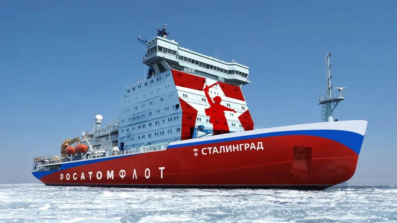Рассматриваются два варианта — портовый сбор на экспорт или плата до $2,75 с тонны на Северном морском пути в 2027–2035 годах; при втором варианте сборы могут принести до 138 млрд руб.