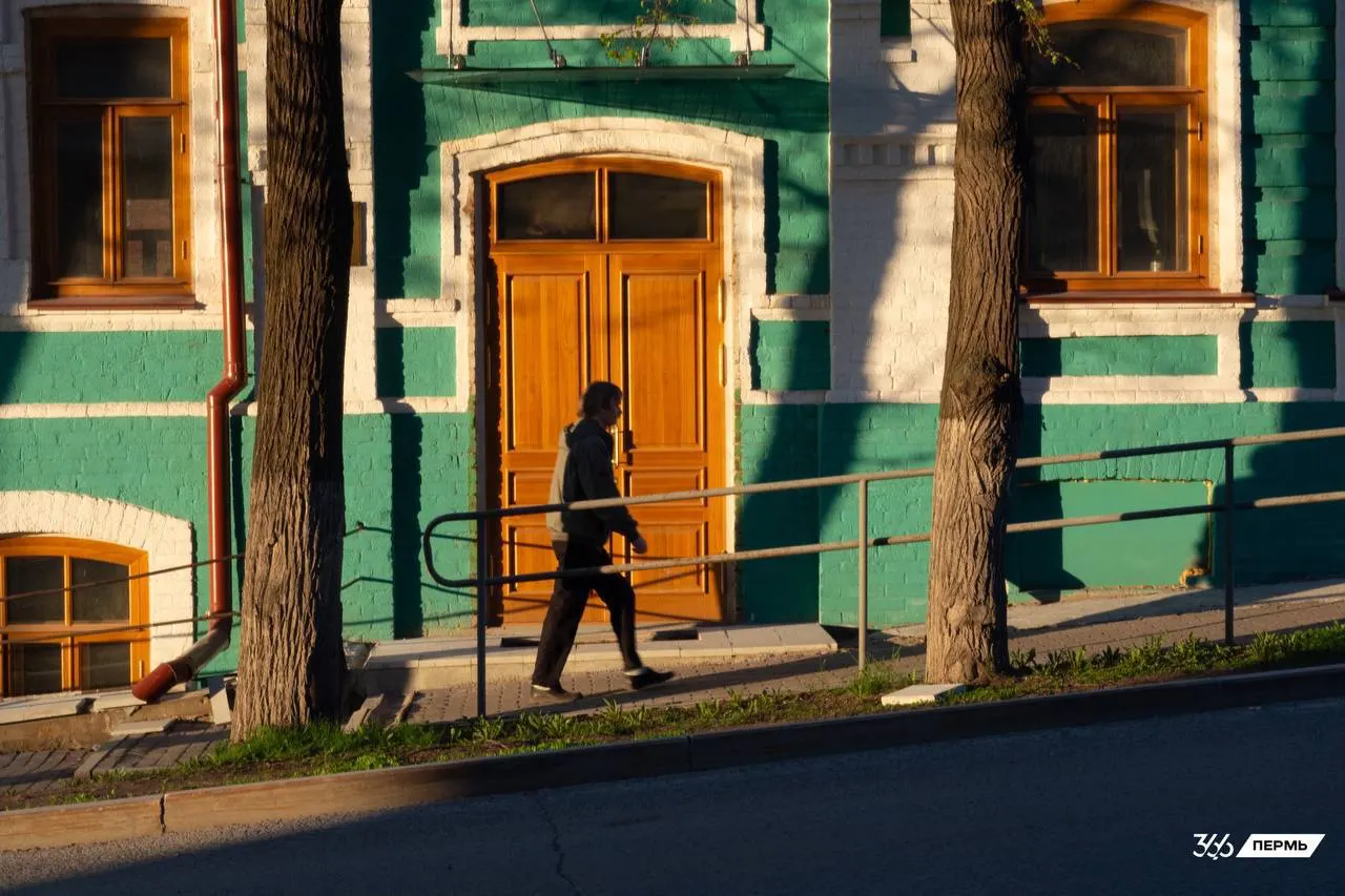 Краткий дайджест: в Прикамье подскочили цены на дизель, грузоперевозки испытывают спад, обсуждают идею добровольческой «защиты неба», у администратора уральского канала проблемы со слухом после избиения, Минздрав предлагает ужесточить выдачу больничных. Прогноз на завтра: +16° и дождь.