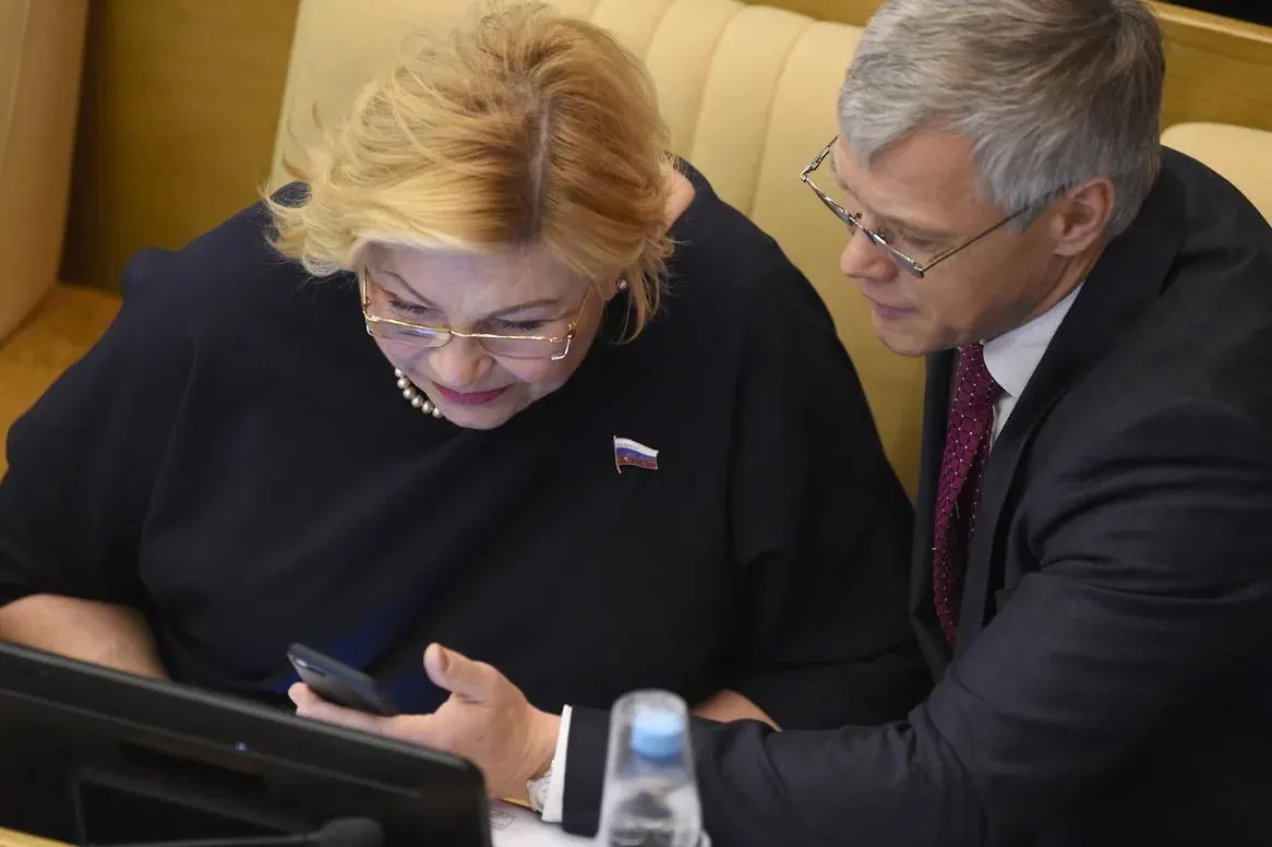 Валерий Гартунг вместе с коллегой по фракции оказался в числе двух голосовавших против обращения Госдумы по удару по Старобельску; спикер назвал это «техническим сбоем» и потребовал выяснить обстоятельства.