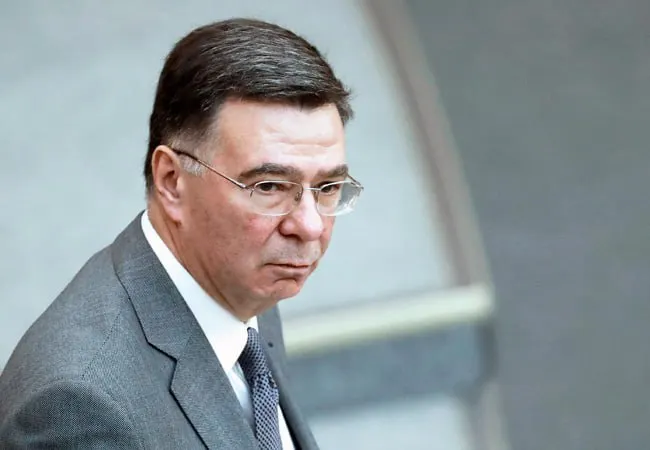 Заместитель министра иностранных дел Александр Панкин на Петербургском международном экономическом форуме заявил, что Россия продемонстрировала живучесть и отвергла характеристику «бензоколонка».