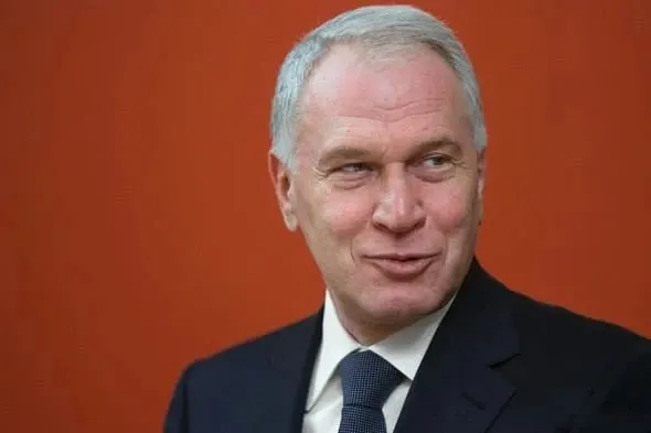 Президент присудил Ковальчуку орден III степени за вклад в социальные проекты, сохранение культурно‑исторических ценностей и благотворительность.