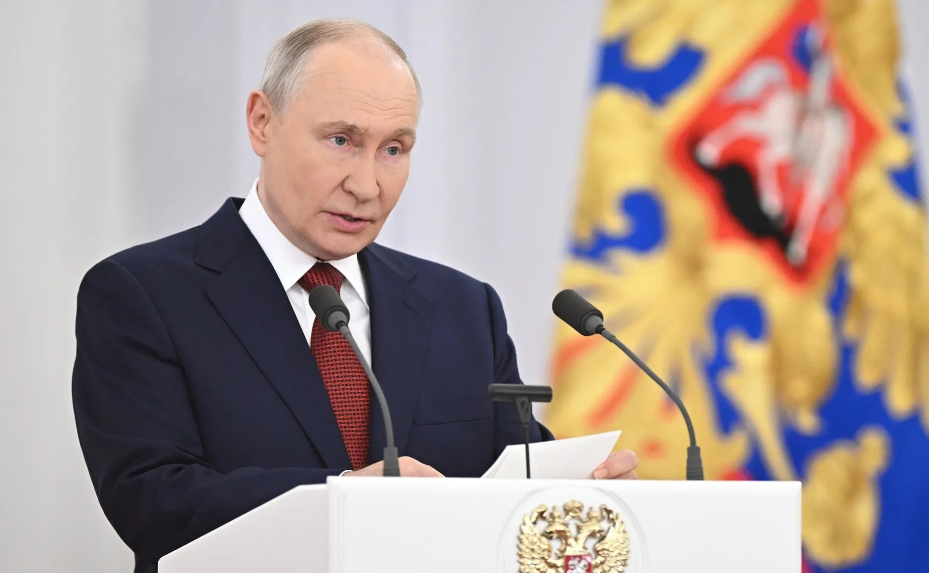 Президент встретился с депутатами Госдумы и обозначил главные позиции: продолжение СВО, оценка западных санкций и приоритеты бюджета на ближайшие три года.