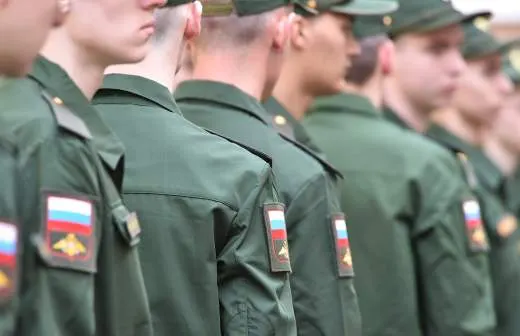 Правительство поддержало законопроект, который позволит отправлять срочников для тушения пожаров и проведения аварийно‑спасательных работ в населённых пунктах.