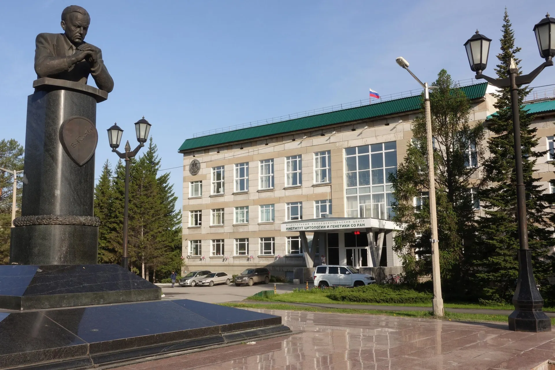 Ограничения на передачу генетических данных за границу, вступающие в силу 1 сентября 2026 года, потребуют согласований с межведомственной комиссией и могут осложнить публикацию работ в международных журналах, тормозить сотрудничество и повышать риски для исследовательской среды.