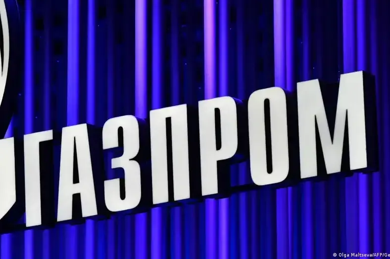 «Газпром» и Минобороны заключили контракт о формировании мобрезерва из мобильных огневых групп для патрулирования и защиты объектов газоснабжения. Сотрудникам обещают отбор, двухмесячное обучение, сохранение рабочего места и выплаты на время сборов.