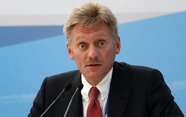 Пресс-секретарь заявил, что в стране не ограничивают доступ журналистов и Россия сотрудничает со всеми представителями прессы, в отличие от практики в США.