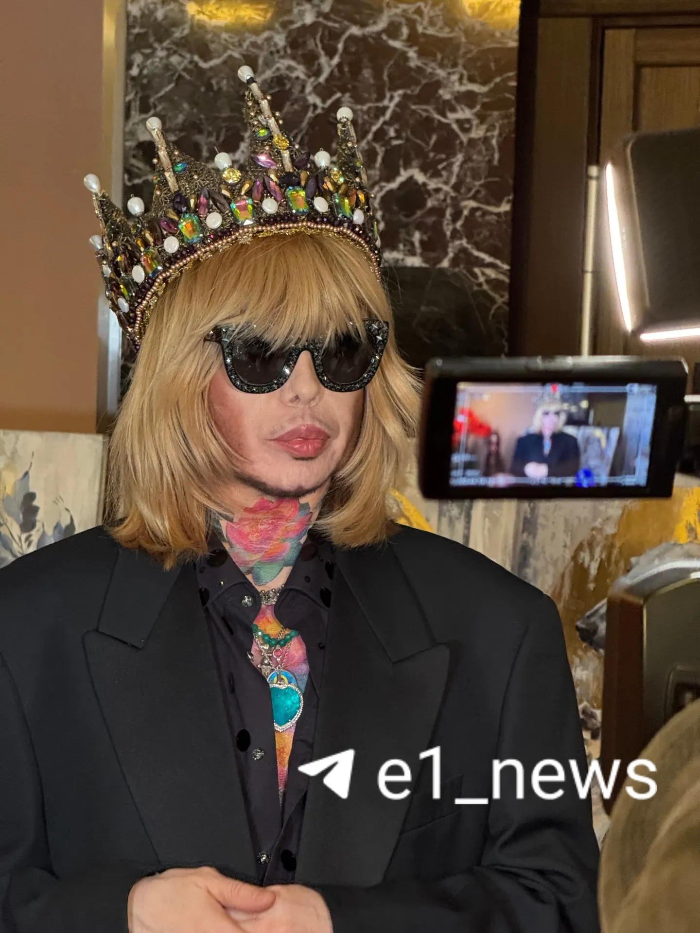 На фестивале в Урале собрались более 25 дизайнеров со всей страны; общее число участников превысило 350 человек. Главным акцентом стал отечественный показ без импорта, подчеркивающий поддержку российской индустрии моды.
