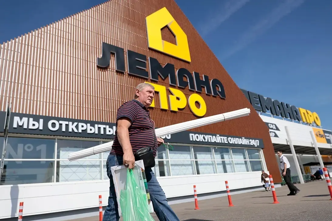 В рамках федеральной сделки переданы активы FM Logistic и Le Monlid во временное управление; назначен Денис Исаев на пост руководителя Le Monlid; приведены ключевые цифры выручки переданных структур.