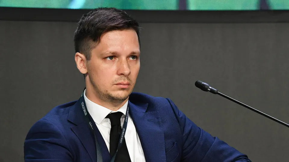 Государственный сектор России приблизился к верхним пределам устойчивого роста. Правительство на фоне роста расходов продолжает усиливать фискальную нагрузку и рассматривает новые налоговые меры.